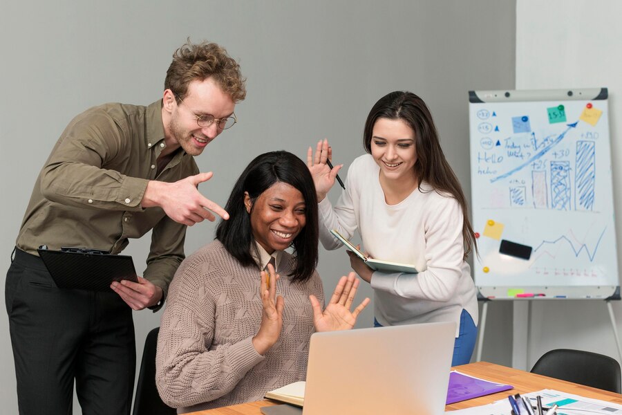 Tips & Tricks For Managing A Large Team