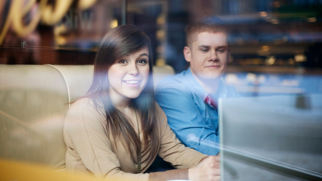 Role of Business Internet in Hybrid Office