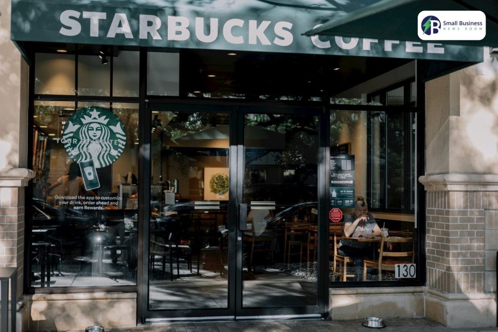 How Do Store Managers Use Starbucks TeamWorks