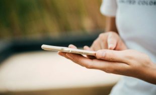 Sms vs email